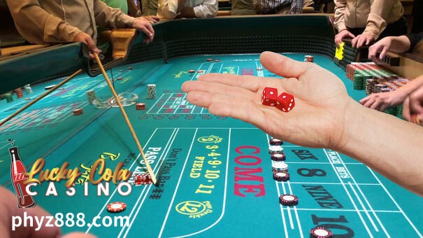 Tinitingnan ng maraming manlalaro ng craps ang mga online casino bilang isang angkop na alternatibo sa mga brick-and-mortar na casino.